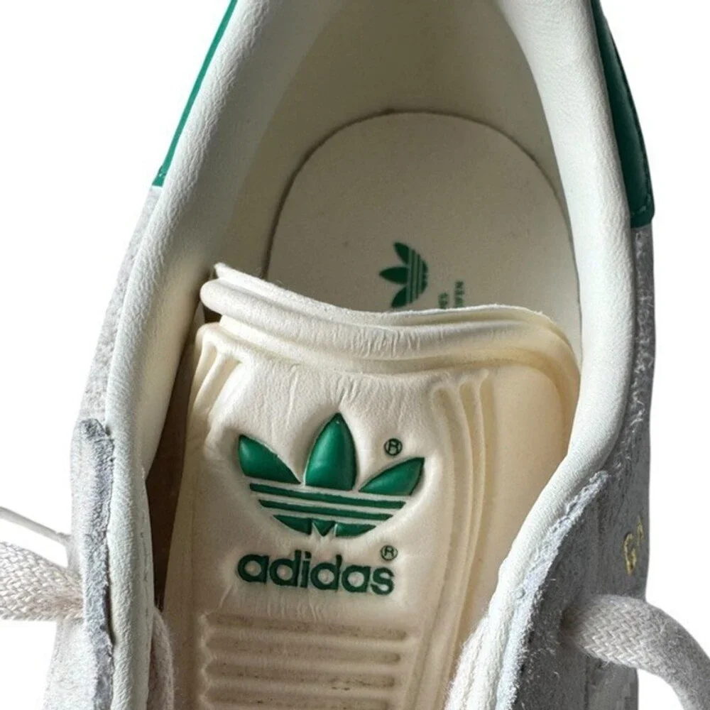 adidas Originals GAZELLE Light gray suede womens size 6  shoes Sneakers IF3235
